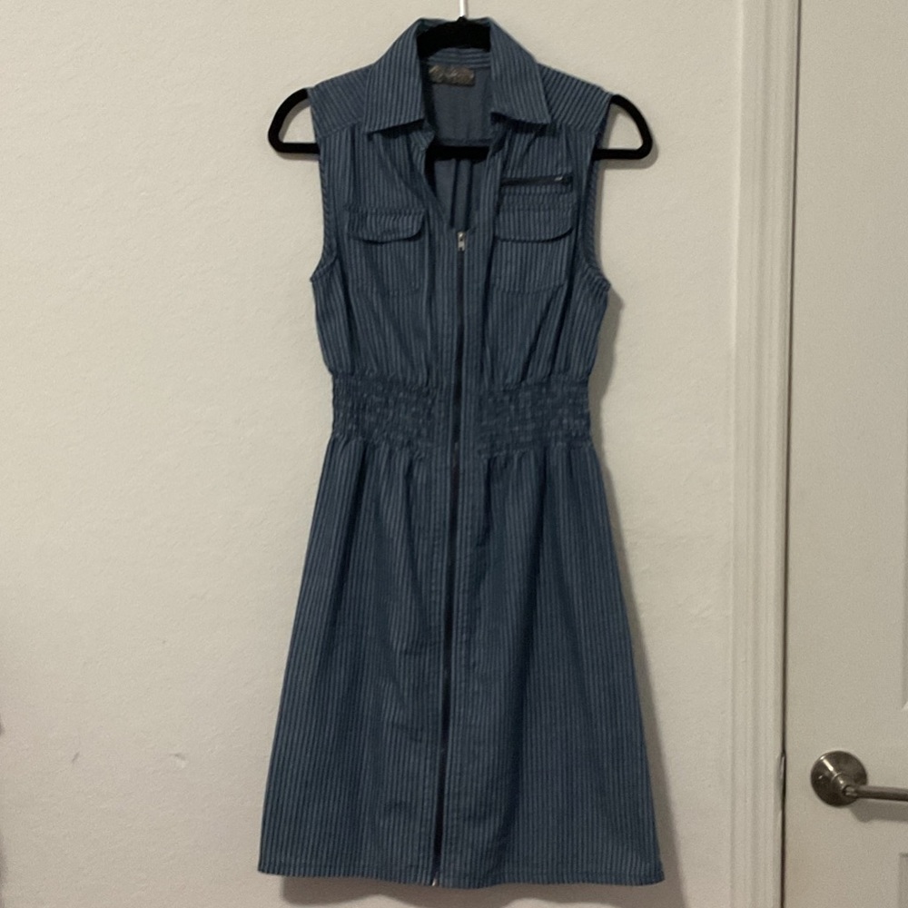 Elegant Blue Zip-Front Mini Dress